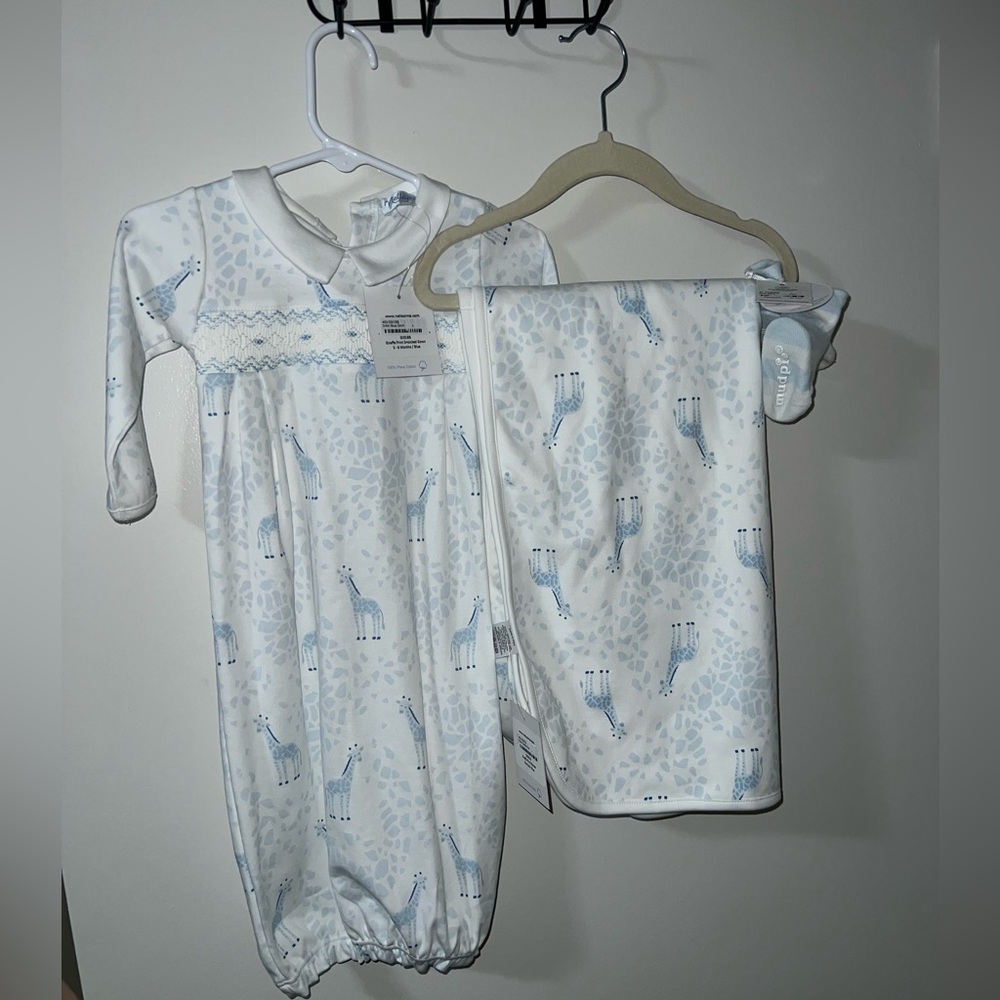 Nellaprima Baby Gown & Blanket Set